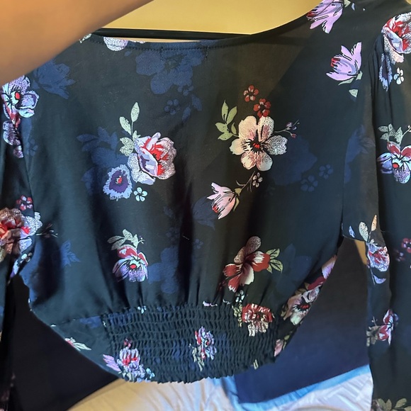 Wild Fable Floral Crop Top Size Small - Picture 4 of 5